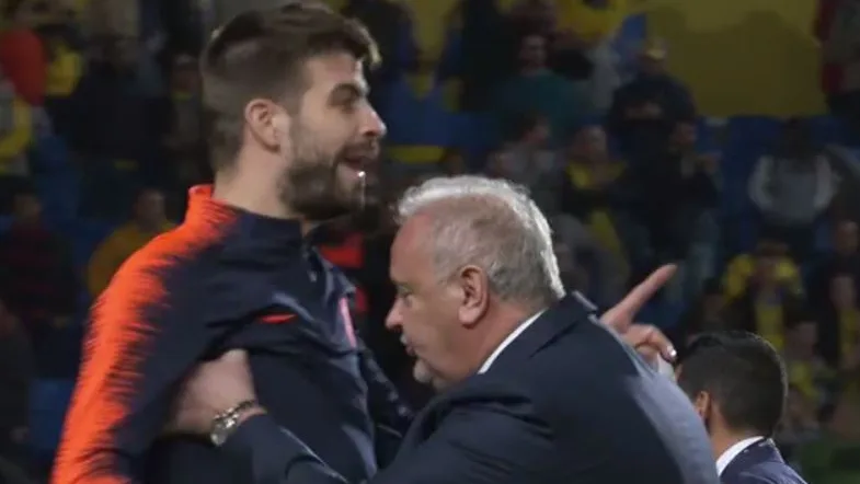 El enfado de Piqué con Mateu Lahoz