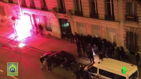LOS ULTRAS DEL PSG LA LÍAN LOS ULTRAS DEL PSG LA LÍAN