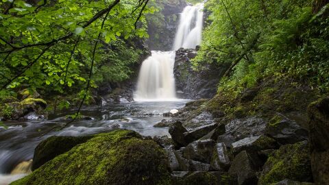 Cascada en Escocia