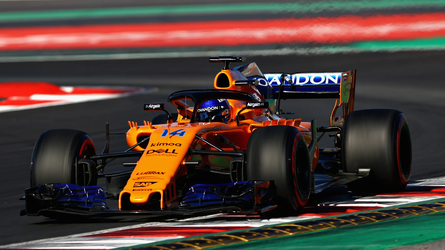 Fernando Alonso corre sobre el trazado Fernando Alonso corre sobre el trazado