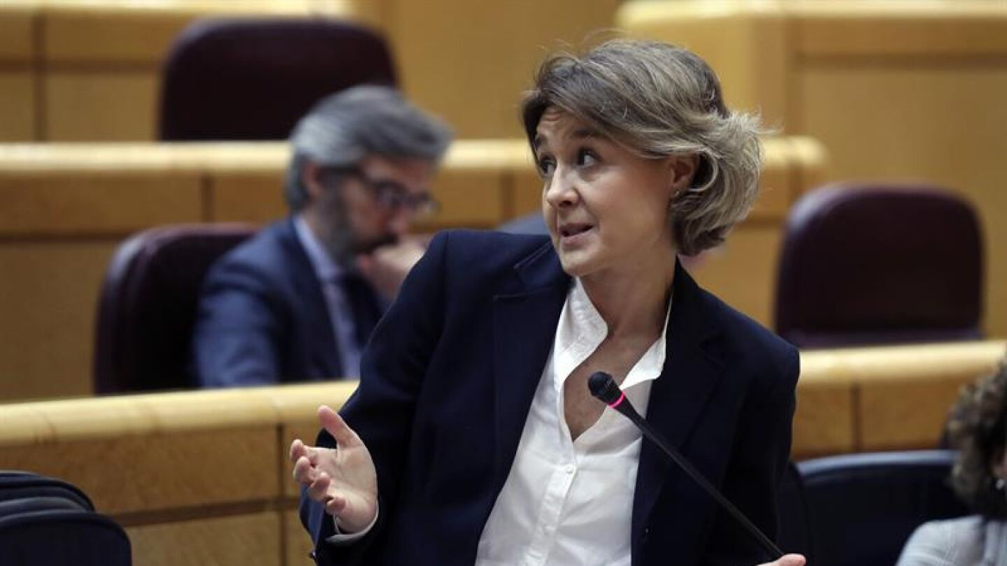 La ministra de Agricultura, Isabel Garc&iacute;a Tejerina