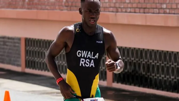 El triatleta Mhlengi Gwala