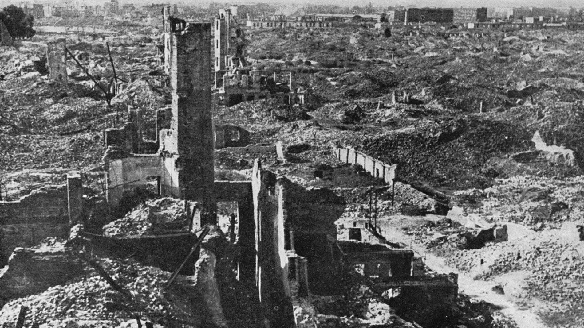 Arriba 108+ imagen ciudades destruidas por la segunda guerra mundial
