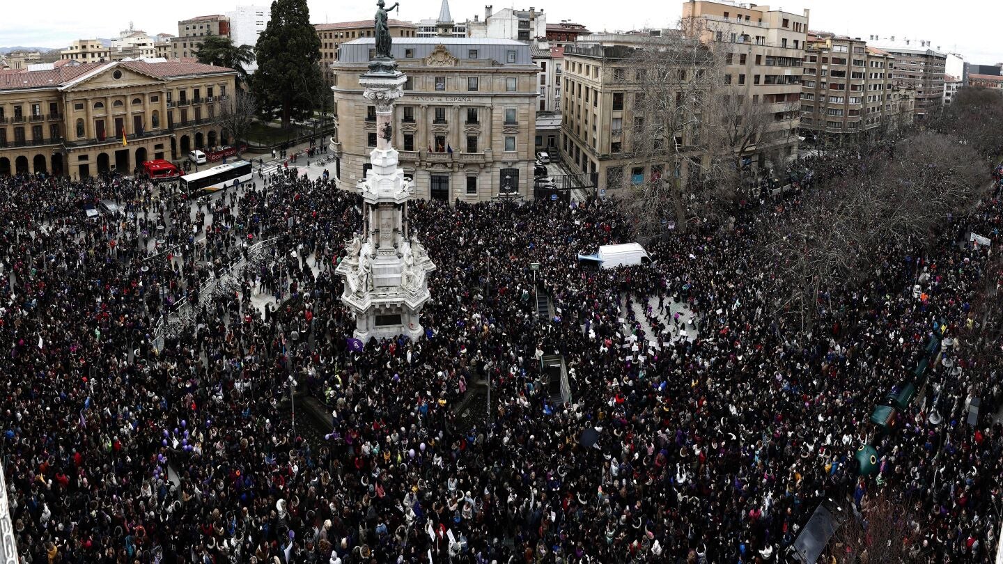 Miles de personas se han concentrado hoy, D&iacute;a Internacional de la Mujer, en Espa&ntilde;a