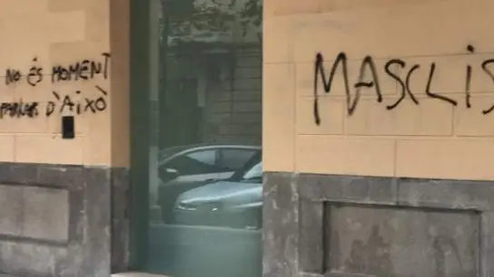 Pintadas en la sede del PP en Palma Pintadas en la sede del PP en Palma