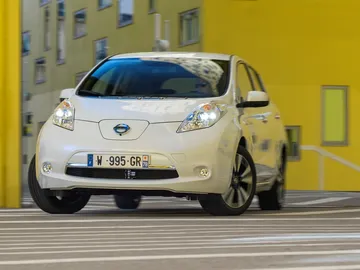 nissan-leaf-2016-0216-09.jpg nissan-leaf-2016-0216-09.jpg
