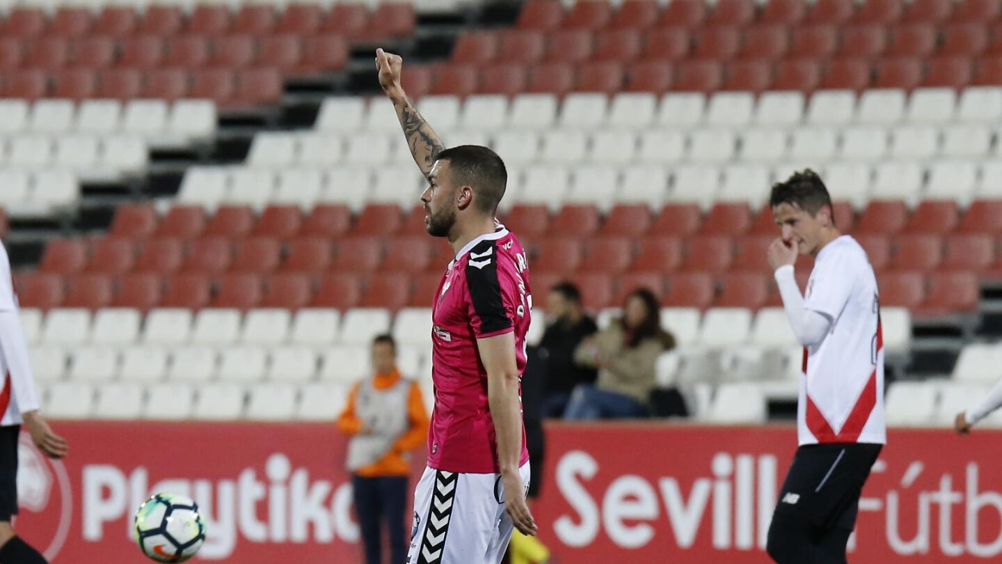 Las gradas del Sevilla Atl&eacute;tico vac&iacute;a