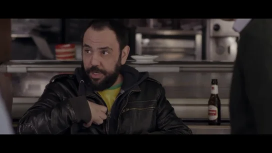El 'dardo' de un vecino de Villaverde a la izquierda: "¿Cómo puede ser amigo Madina de Errejón si luego no se ponen de acuerdo el PSOE con Podemos?" El 'dardo' de un vecino de Villaverde a la izquierda: "¿Cómo puede ser amigo Madina de Errejón si luego no se ponen de acuerdo el PSOE con Podemos?"