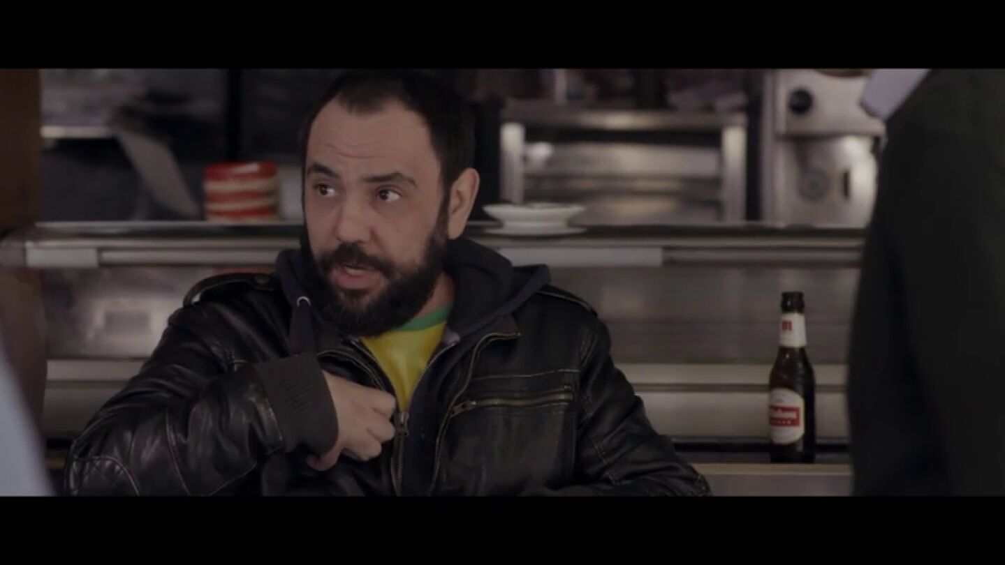 El 'dardo' de un vecino de Villaverde a la izquierda: "&iquest;C&oacute;mo puede ser amigo Madina de Errej&oacute;n si luego no se ponen de acuerdo el PSOE con Podemos?"