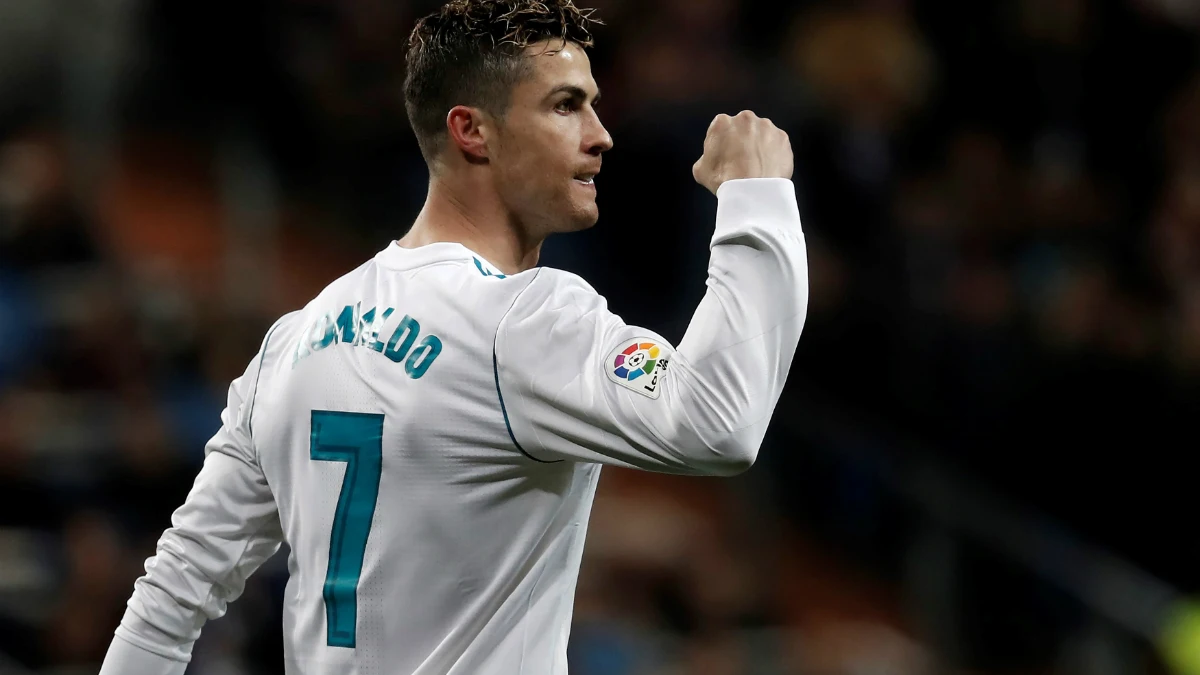Ronaldo aprieta el puño tras un gol Ronaldo aprieta el puño tras un gol