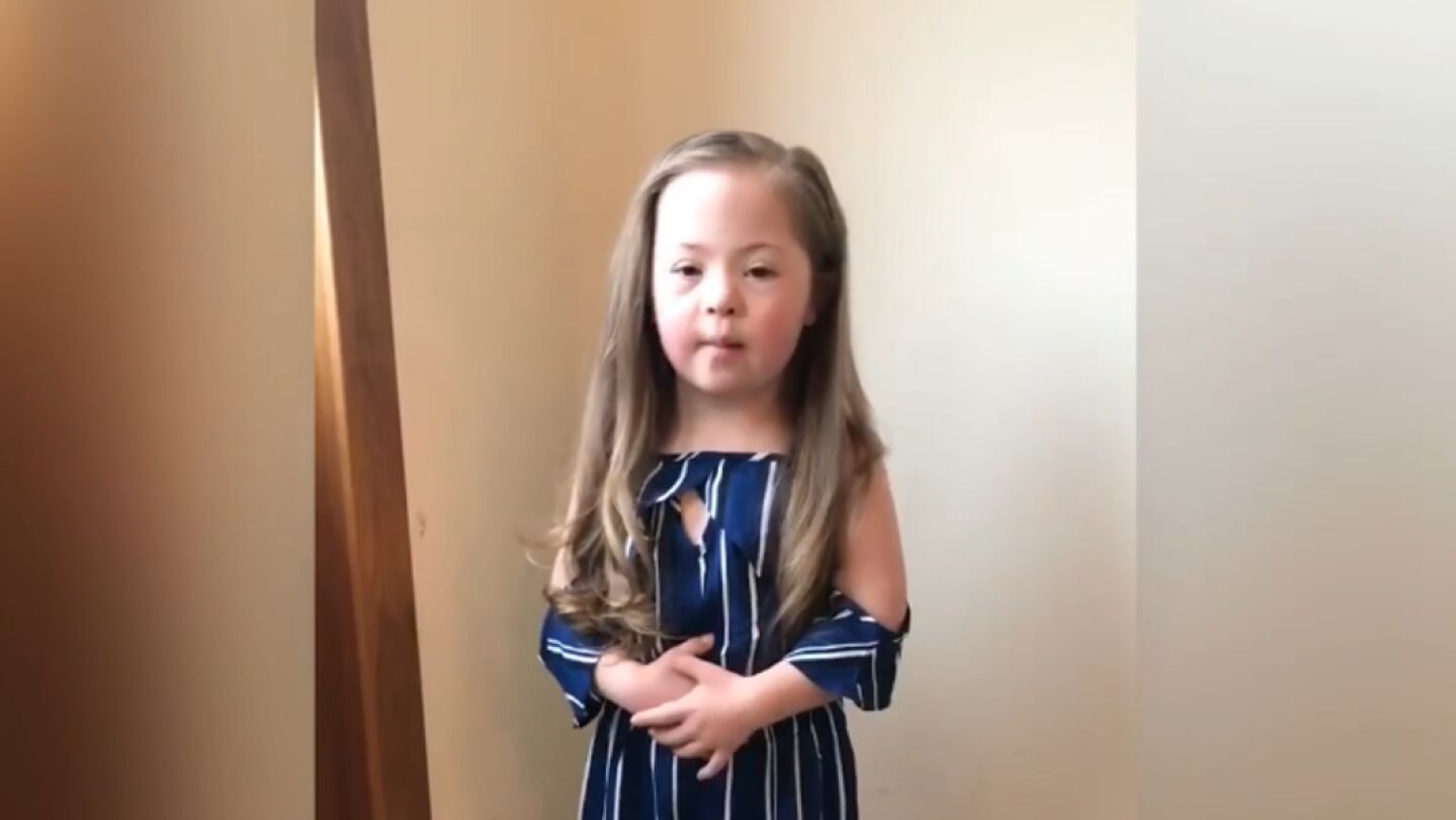 Chloe, ni&ntilde;a que hace viral un v&iacute;deo