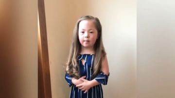 Chloe, niña que hace viral un vídeo