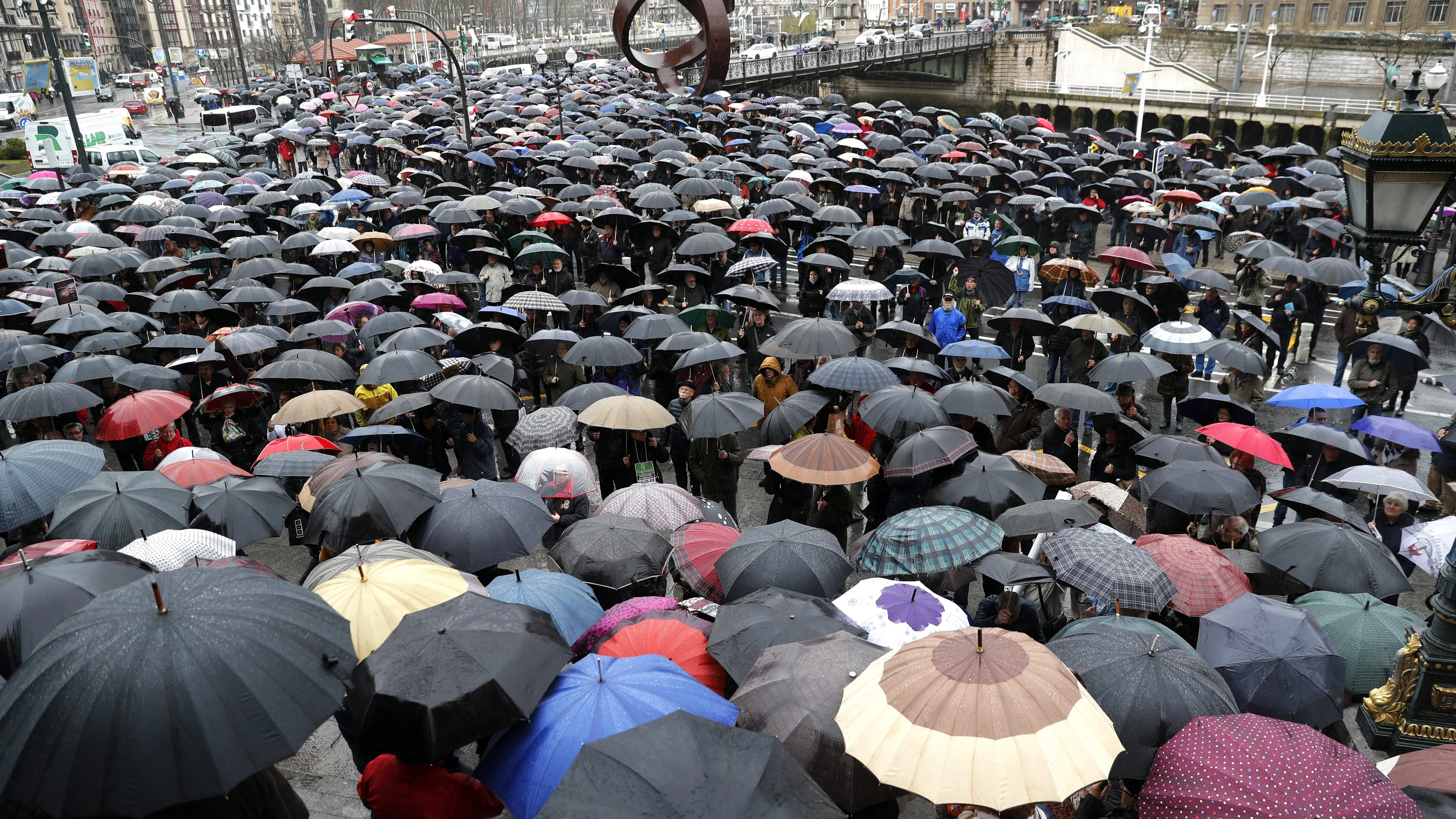 Varios miles de jubilados vuelven a concentrarse en Bilbao