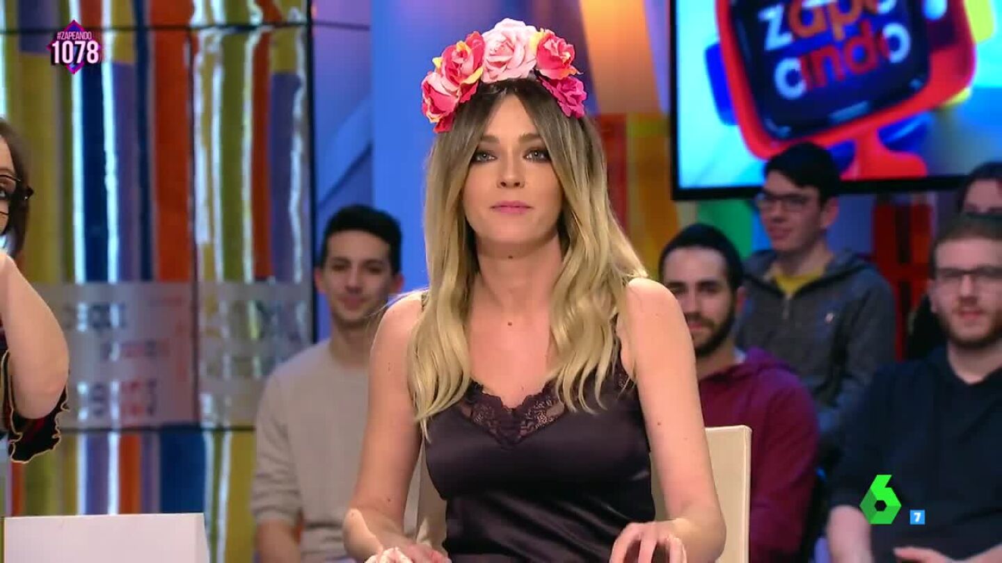 El gesto de Anna Simon a un c&aacute;mara de Zapeando que vulenera "la intimidad" de la zapeadora