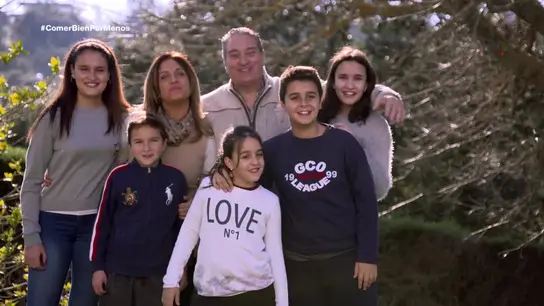 La familia Carracedo Alonso recurre a Chicote para aprender a Comer bien por menos La familia Carracedo Alonso recurre a Chicote para aprender a Comer bien por menos