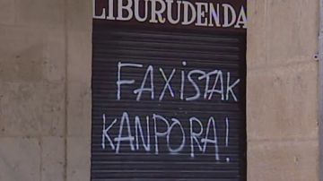 Lagun cumple 50 años: historia de la librería vasca que sobrevivió a Franco y a ETA vendiendo libros