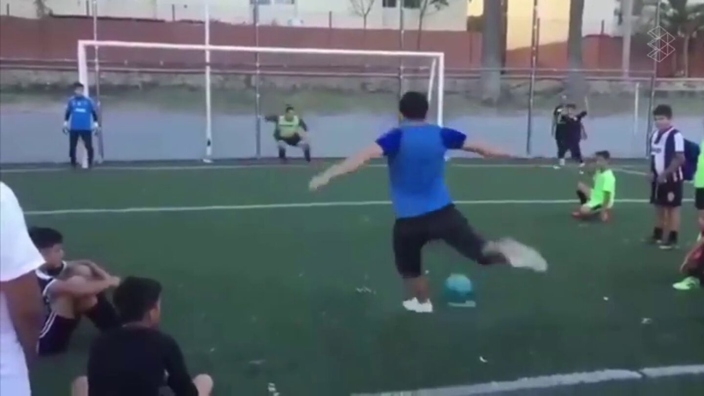 Una aut&eacute;ntica genialidad: el truco para tirar penaltis que arrasa en redes sociales