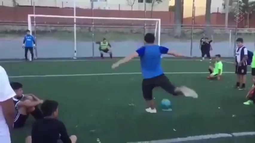 Una auténtica genialidad: el truco para tirar penaltis que arrasa en redes sociales