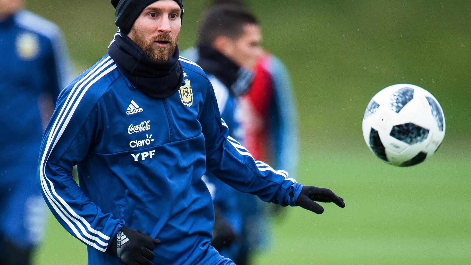 Messi entrena en Manchester con la selección argentina