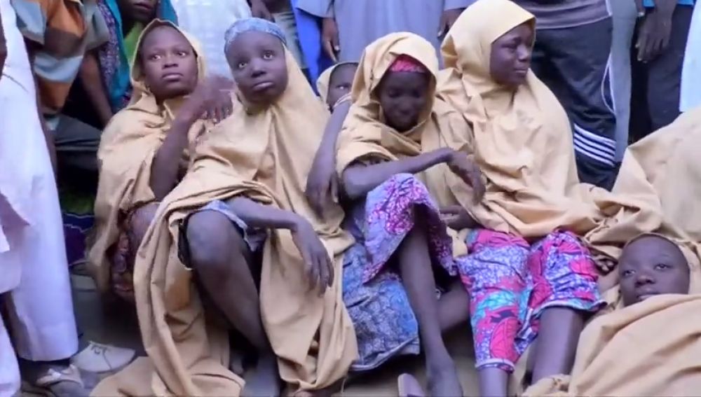 Boko Haram libera a 105 niñas del grupo que secuestró en la localidad nigeriana de Dapchi
