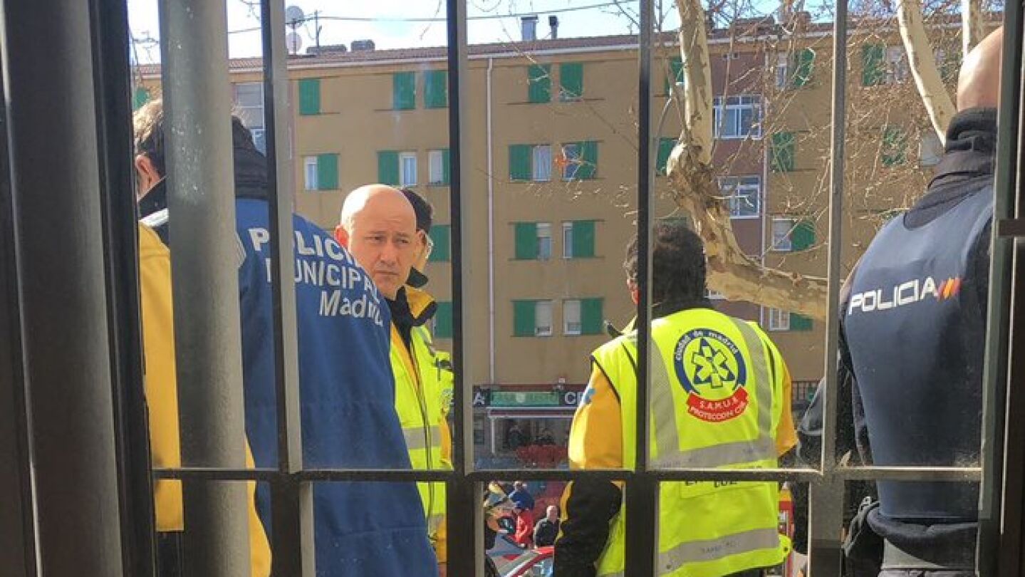 Un hombre amenaza con quemarse en una oficina de Hacienda en Madrid