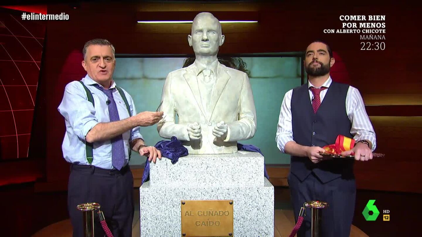 El Intermedio pone un monumento &lsquo;al cu&ntilde;ado ca&iacute;do&rsquo;, I&ntilde;aki Urdangarin