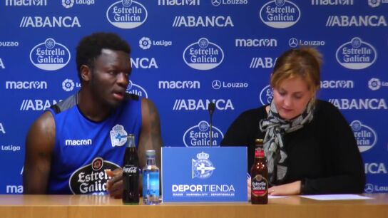 Muntari y su respuesta machista: "No te contesto mal porque eres una mujer y tengo que ser educado"