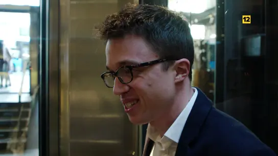 Íñigo Errejón habla con Cristina Pardo Íñigo Errejón habla con Cristina Pardo