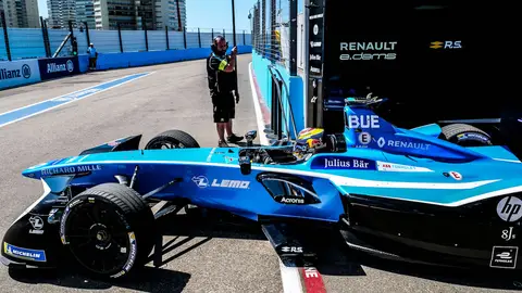 Sébastien Buemi Sébastien Buemi sale a pista en la carrera de Fórmula E en Punta del Este (Uruguay).