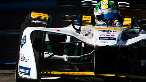 Lucas di Grassi Lucas di Grassi, en la carrera de Fórmula E en Punta del Este (Uruguay).