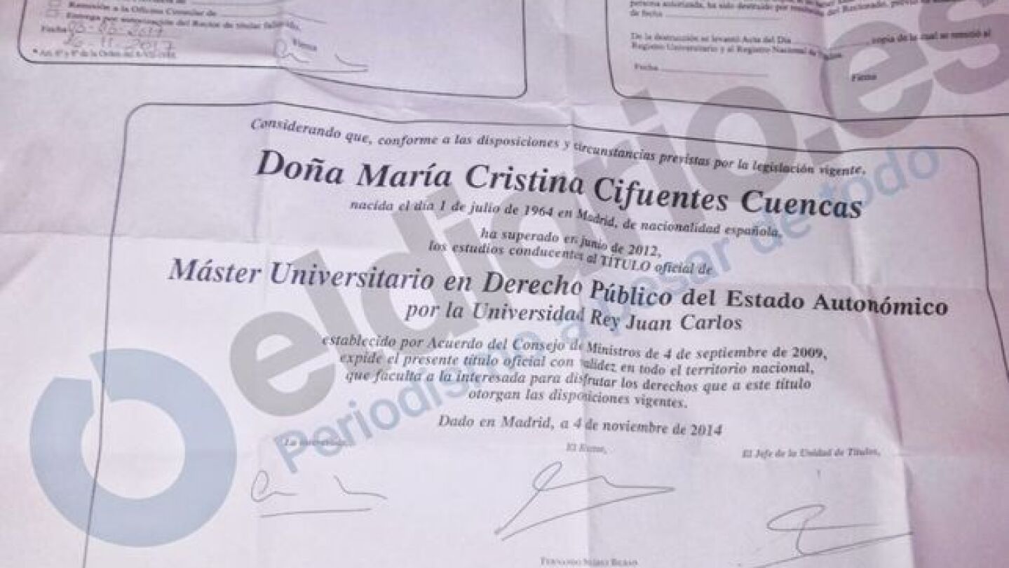 Resguardo firmado por Cristina Cifuentes cuando fue a recoger el t&iacute;tulo del m&aacute;ster