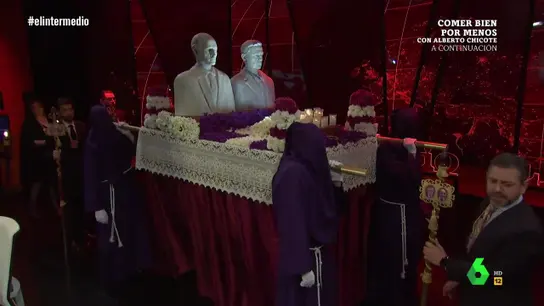 Procesión de Nuestro Padre del Santo Traje Procesión de Nuestro Padre del Santo Traje