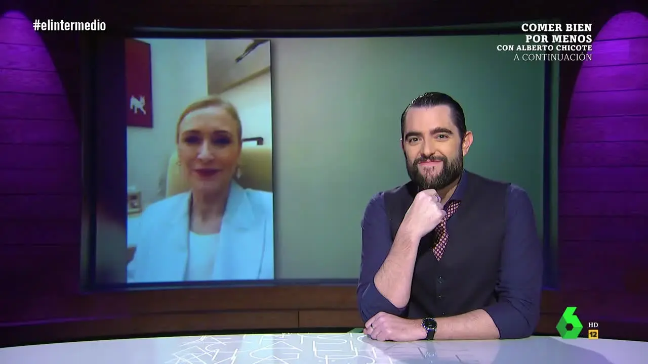 Dani Mateo desvela en El Intermedio cuál ha sido el primer vídeo que emitió en directo Cristina Cifuentes Dani Mateo desvela en El Intermedio cuál ha sido el primer vídeo que emitió en directo Cristina Cifuentes