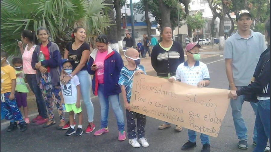 Niños venezolanos denuncian la falta de medicamentos 