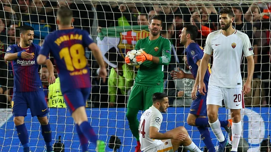 Los jugadores del Barcelona celebran un gol ante Alisson Los jugadores del Barcelona celebran un gol ante Alisson
