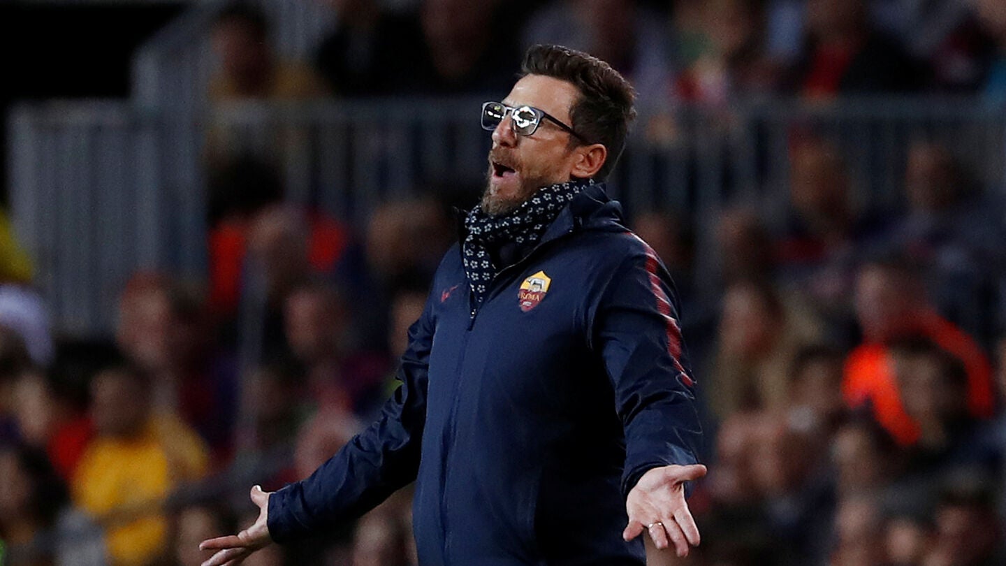 Di Francesco, en la banda en el partido contra el Barcelona