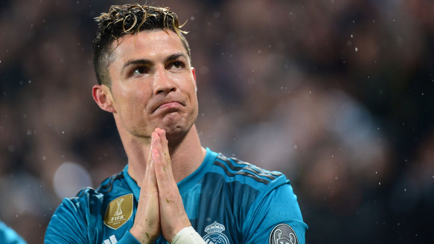 Cristiano Ronaldo agradece la ovaci&oacute;n a la afici&oacute;n de la Juventus