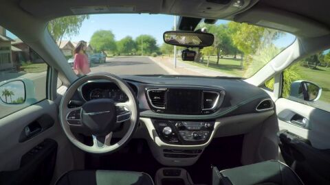 California ya permite coches autónomos sin conductor, ¿llegarán a España?