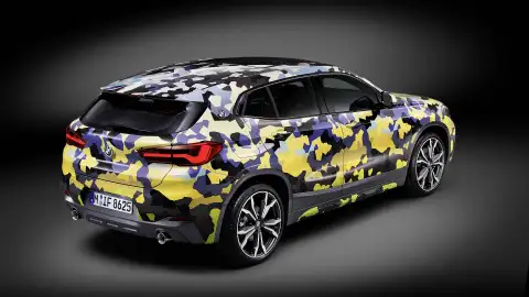 El BMW X2 estrena camuflaje digital: 100% personalizable El BMW X2 estrena camuflaje digital: 100% personalizable