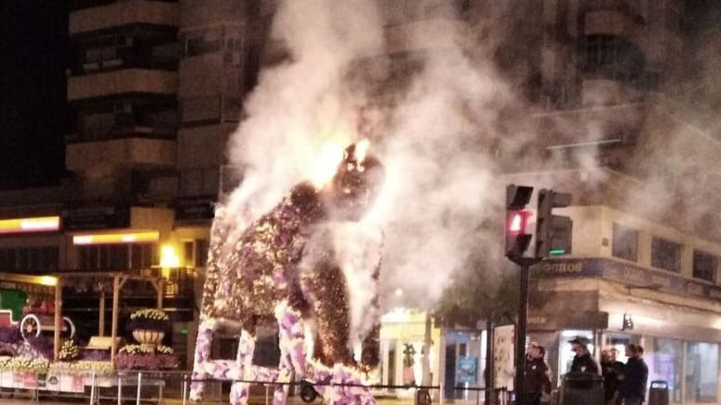 Queman el Jard&iacute;n de la Primavera en Murcia