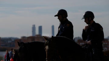 Agentes de Policía, en los alrededores del Wanda Metropolitano