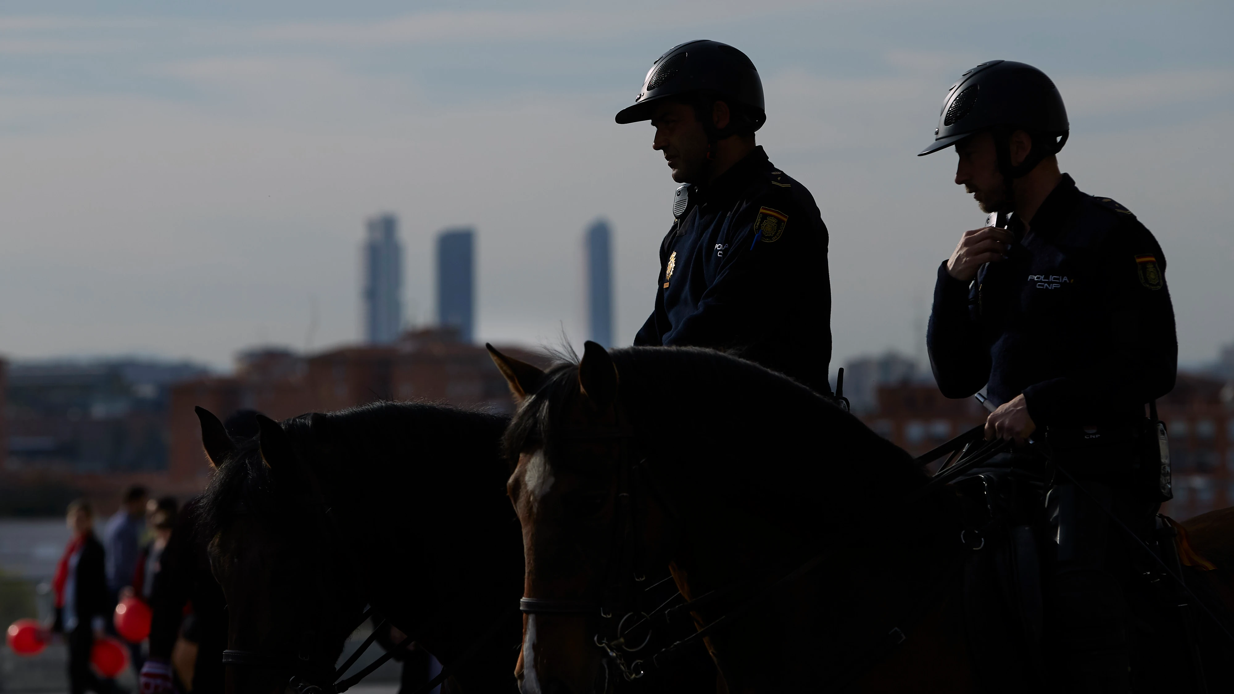 Agentes de Policía, en los alrededores del Wanda Metropolitano