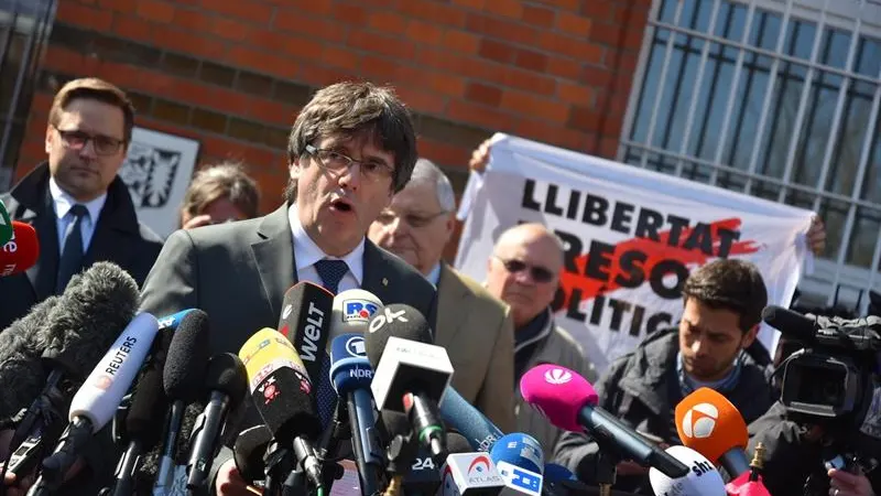 Puigdemont, a la salida de la prisión de Neumünster