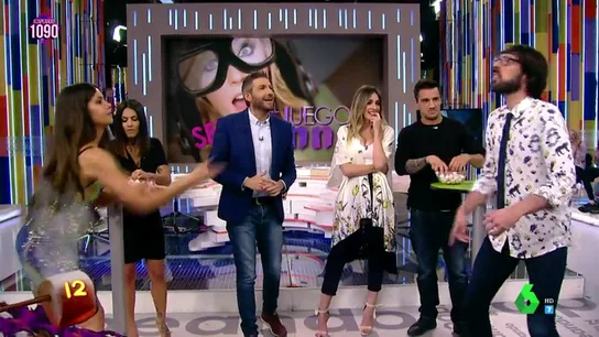 Quique Peinado, tras el juego de atrapar nubes: "La Pedroche y yo vamos a hacer una gira por los pueblos" Quique Peinado, tras el juego de atrapar nubes: "La Pedroche y yo vamos a hacer una gira por los pueblos"