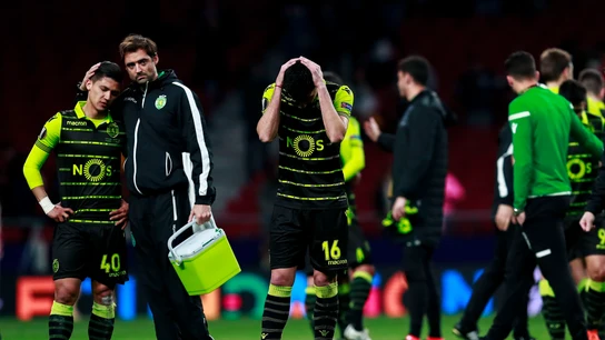 Los jugadores del Sporting de Portugal, tras su derrota contra el Atlético de Madrid Los jugadores del Sporting de Portugal, tras su derrota contra el Atlético de Madrid
