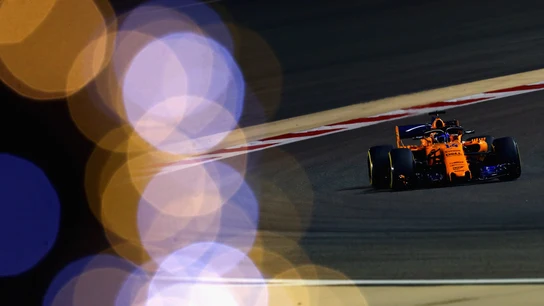 Fernando Alonso, en el circuito de Baréin Fernando Alonso, en el circuito de Baréin