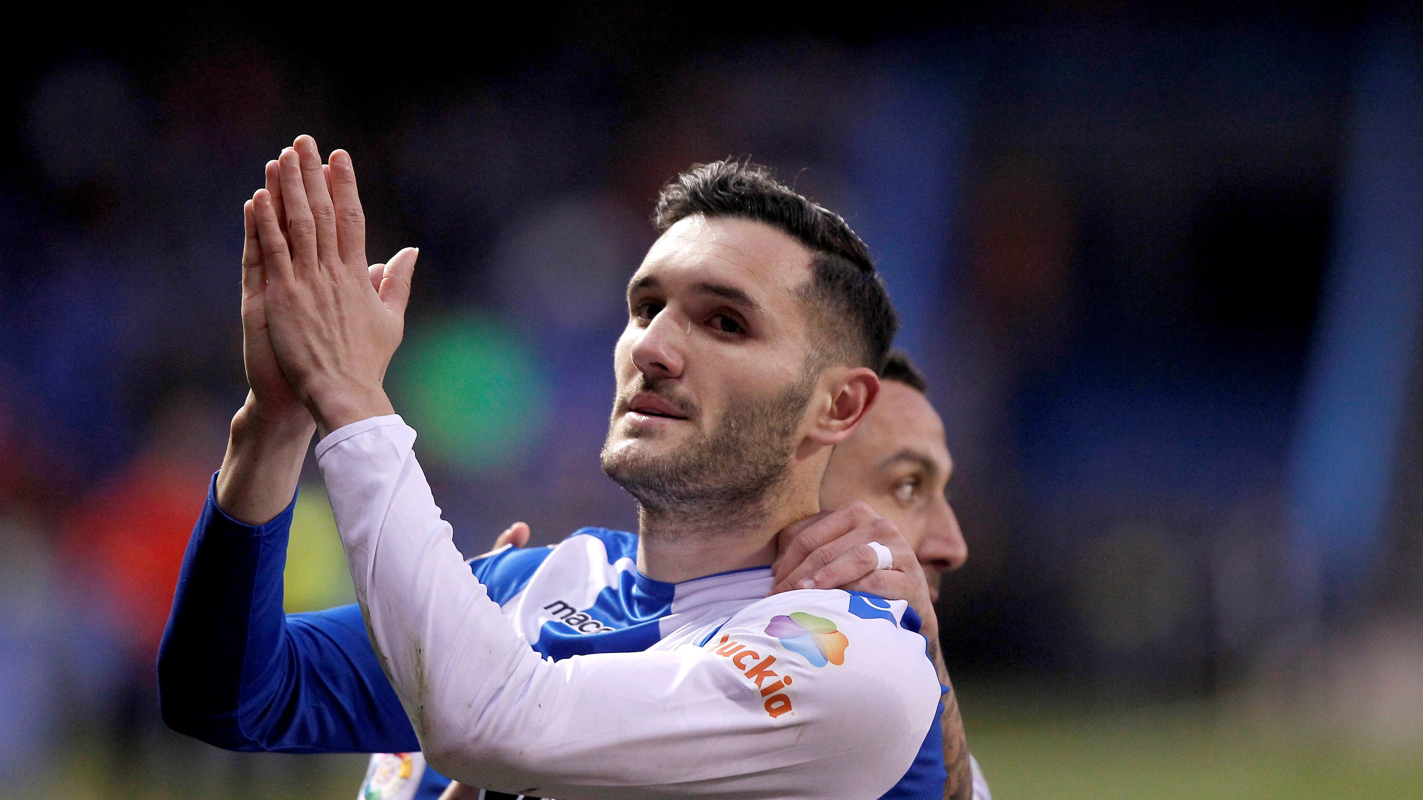 Lucas Pérez celebra su gol contra el Málaga