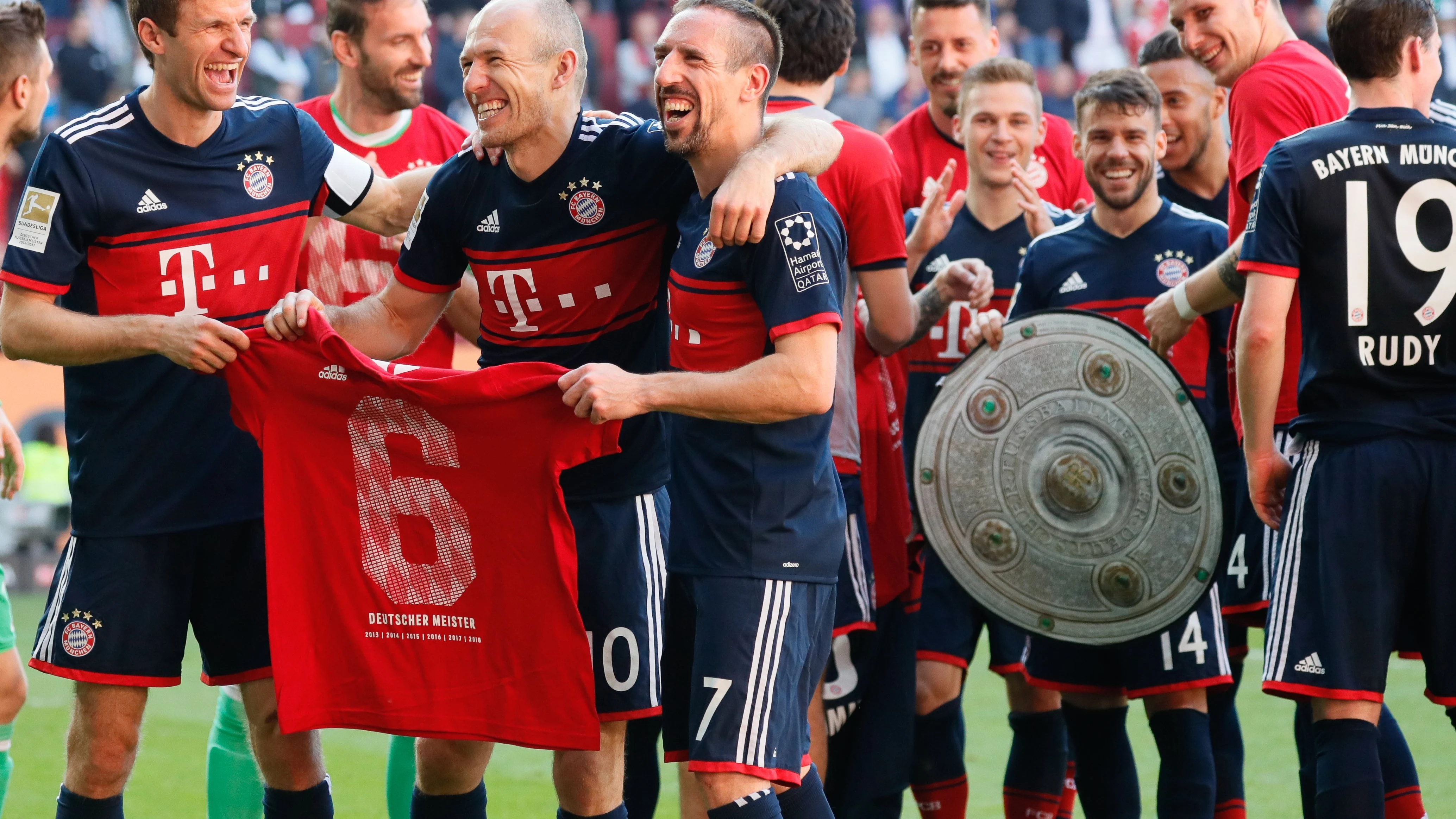 Los jugadores del Bayern celebran la Bundesliga