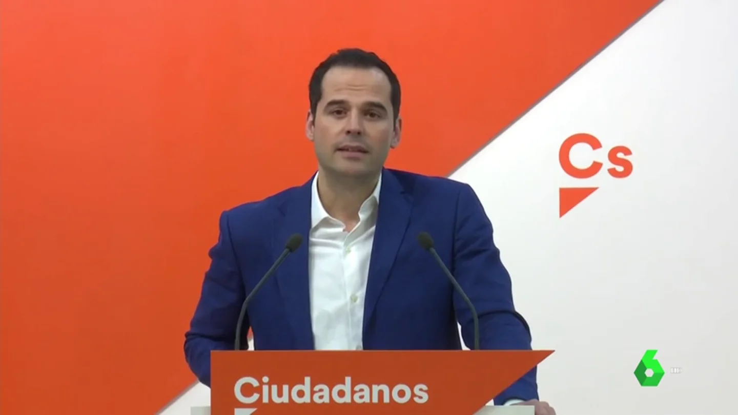 Ultimátum de Ciudadanos a Cifuentes: si no apoya en 48 horas la comisión sobre su máster, pedirá su dimisión Ultimátum de Ciudadanos a Cifuentes: si no apoya en 48 horas la comisión sobre su máster, pedirá su dimisión