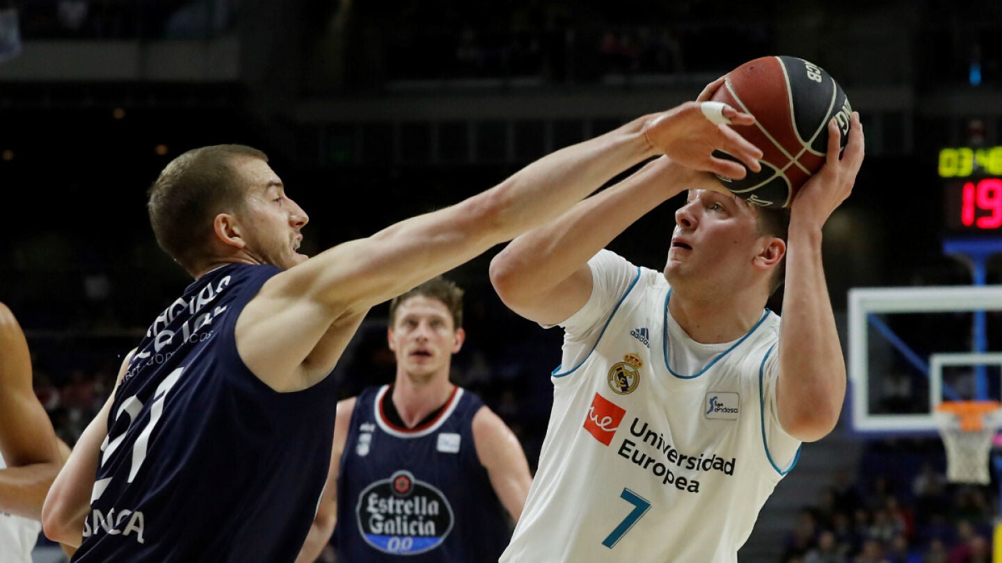 Doncic, ante Thomas